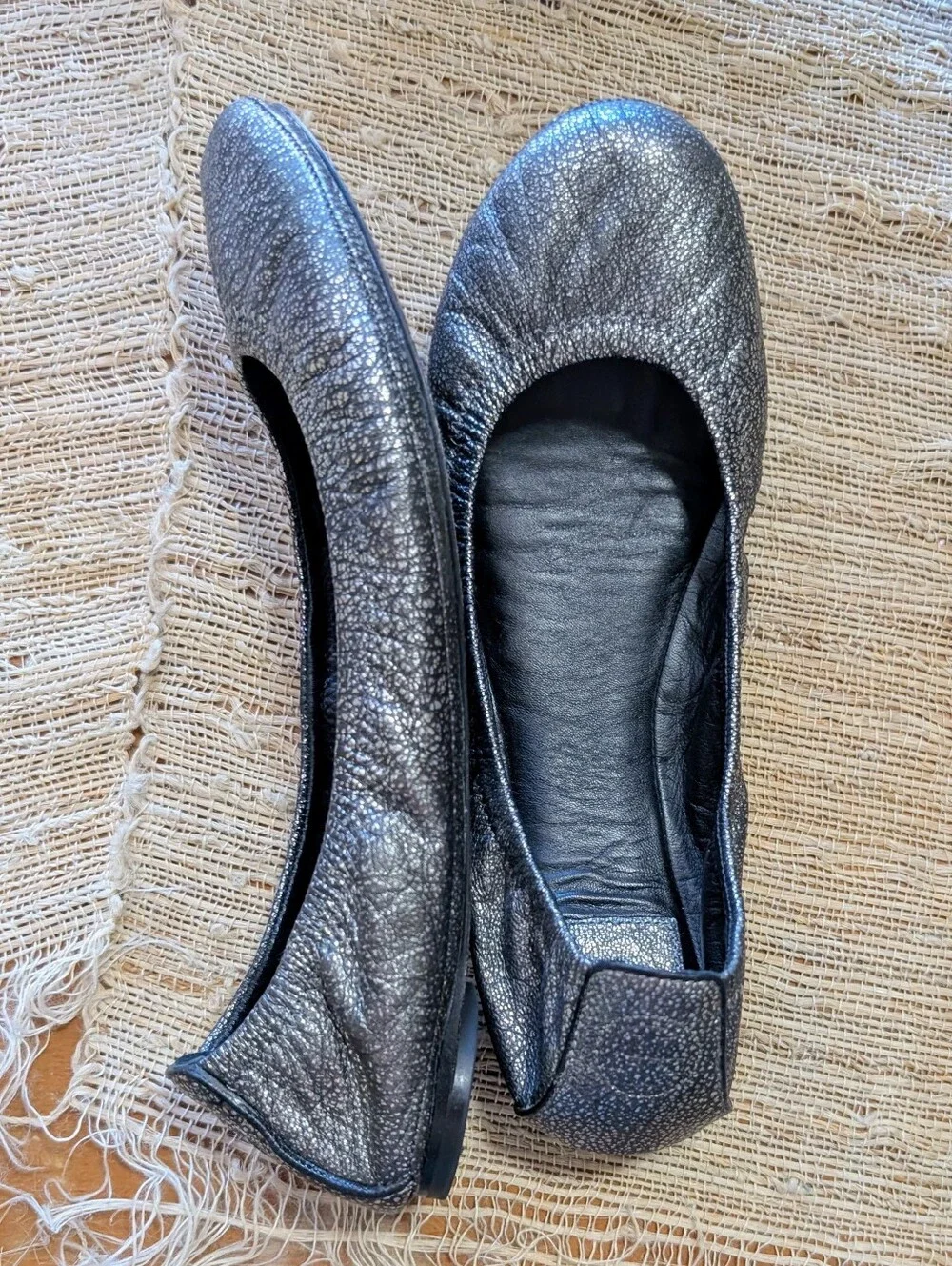 Tory Burch Eddie Metallic Gray Ballet Flats size 9